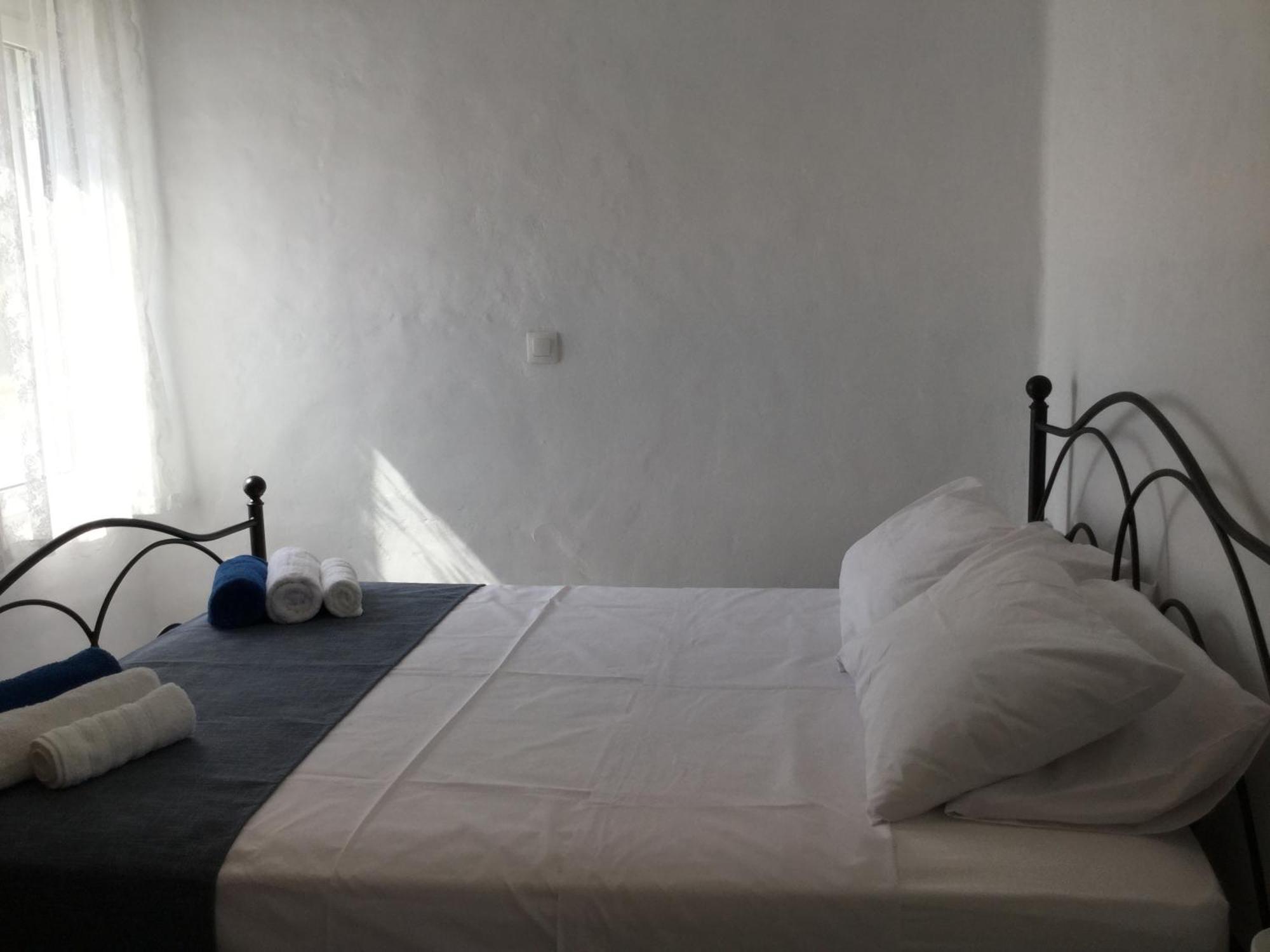 Sea Breeze Villa Lakhania Oda fotoğraf